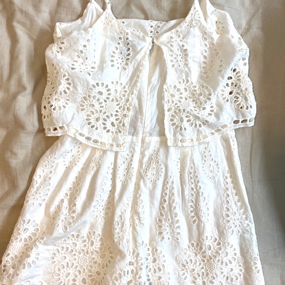 White lace romper - Picture 4 of 4